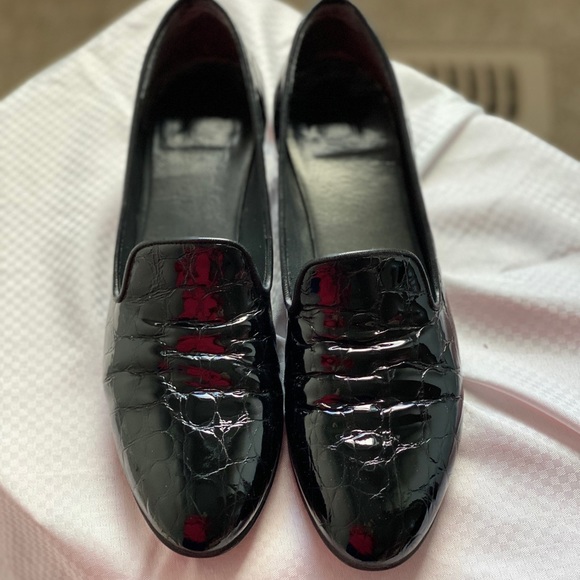 Stuart Wietzman Croc Embossed Loafers - Picture 2 of 6